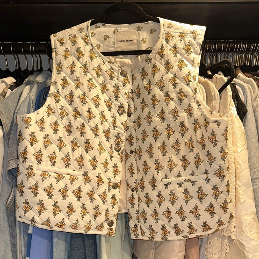 Lucky Brand White Floral Quilted Vest